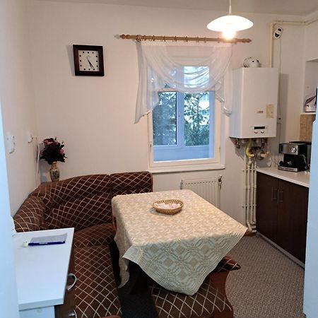 Deny Apartman Sfântu Gheorghe Exterior foto